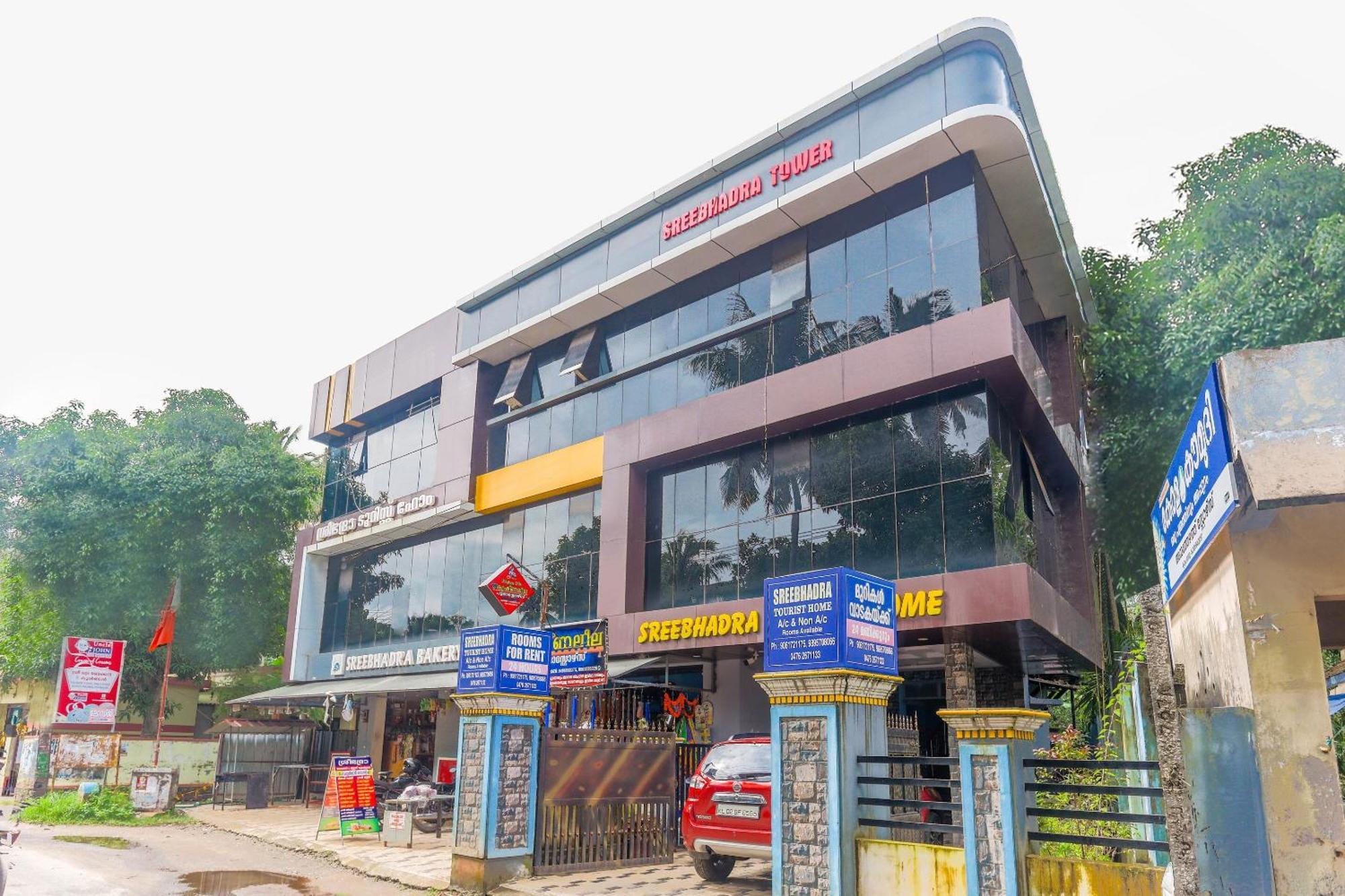 Hotel O Sree Bhadra Tourist Home Колам Екстериор снимка